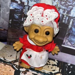 🍃❤️🍃 • TROLLS x …. Throwback Vibes • ❤️🍃❤️